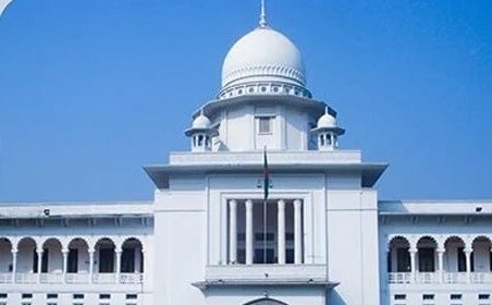 ভবিষ্যত বাণীর বিভ্রমে রমরমা ব্যবসা